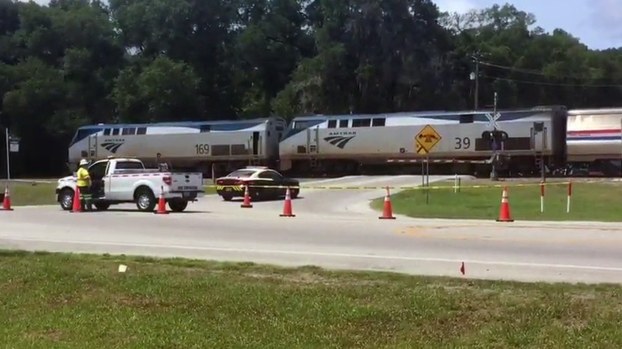 Train hits, kills man on tracks in Satsuma
