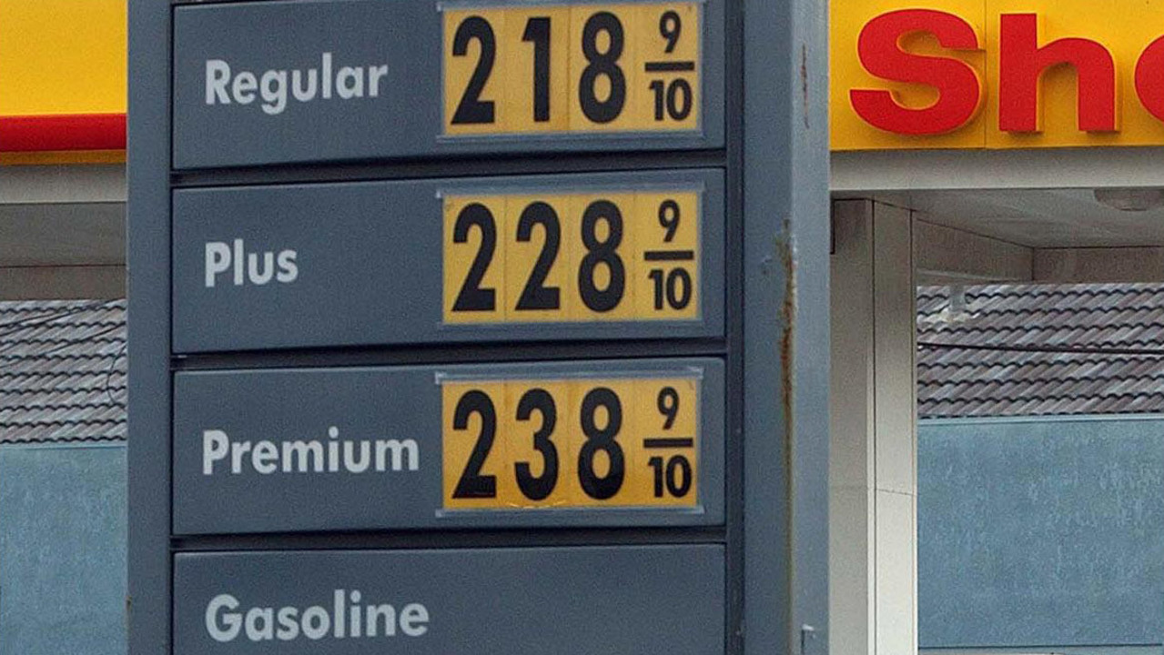 Police: Man beaten at gas station after saying he was voting for Trump - WJXT Jacksonville