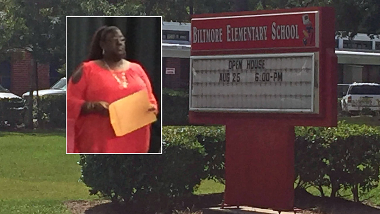 Teacher collapses in classroom, dies - News4Jax - WJXT Jacksonville