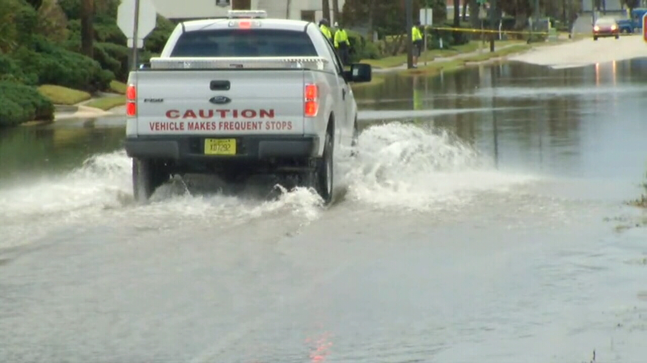 Torrential rains flood Jacksonville Beach streets