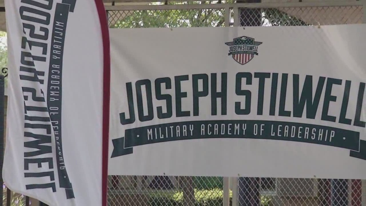School board OKs suspension of Jacksonville teacher