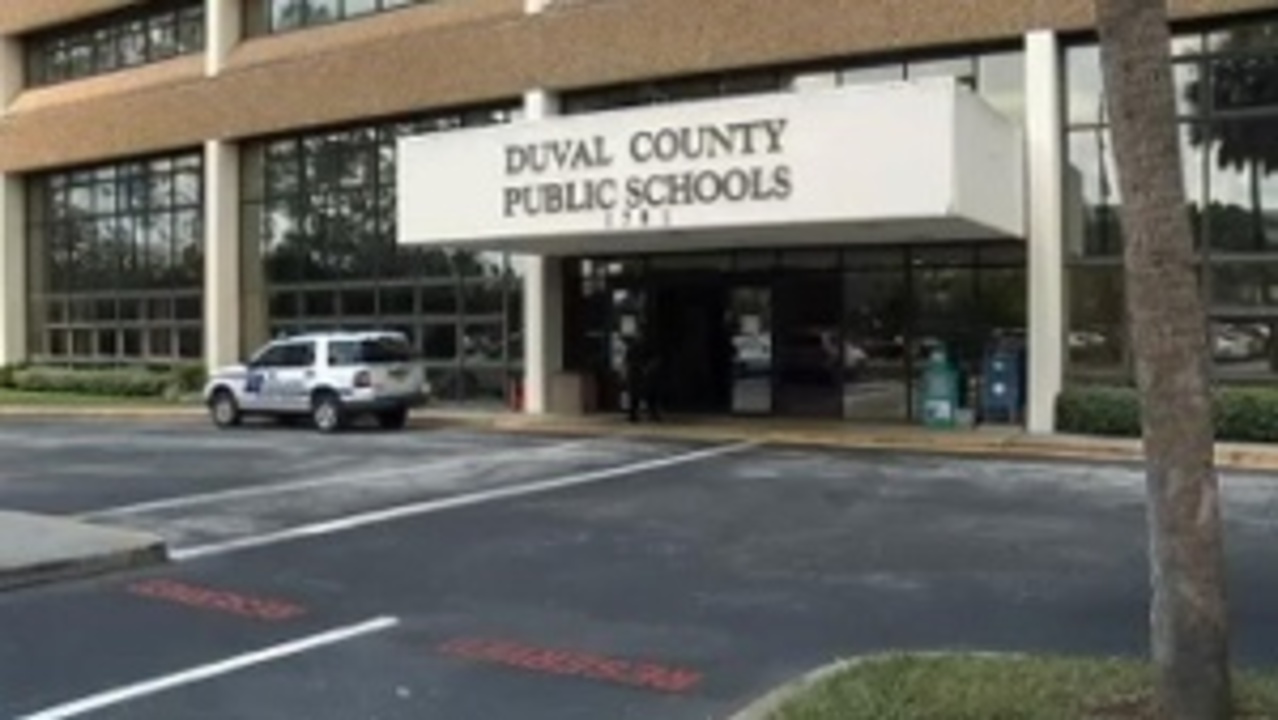 Sides at odds over Duval public schools open enrollment