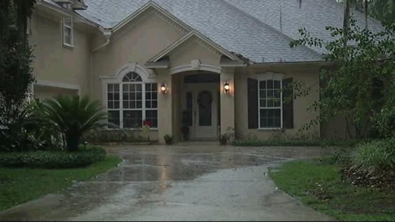 9 Fleming Island students arrested, 2 sought in home burglaries