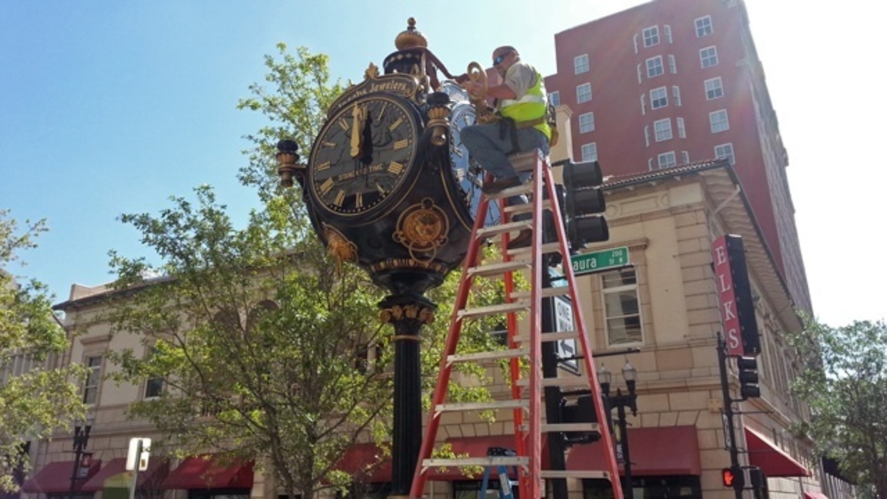 Historic Jacobs Jewelers clock returns downtown
