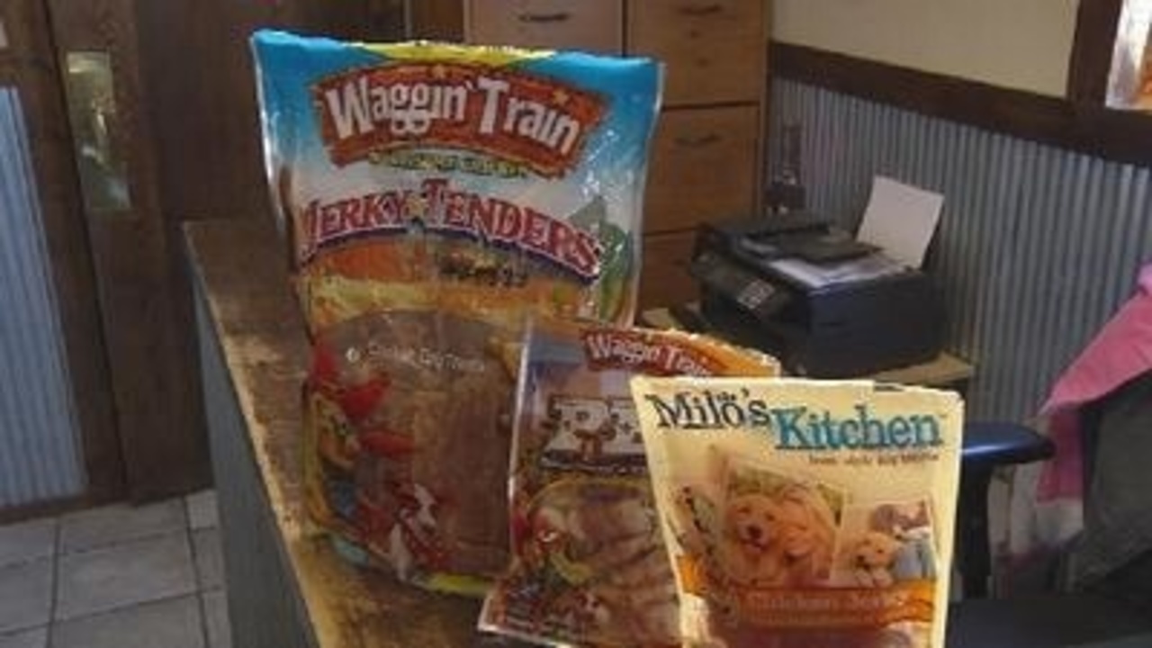 Chicken jerky treats recalled after 500 dog deaths