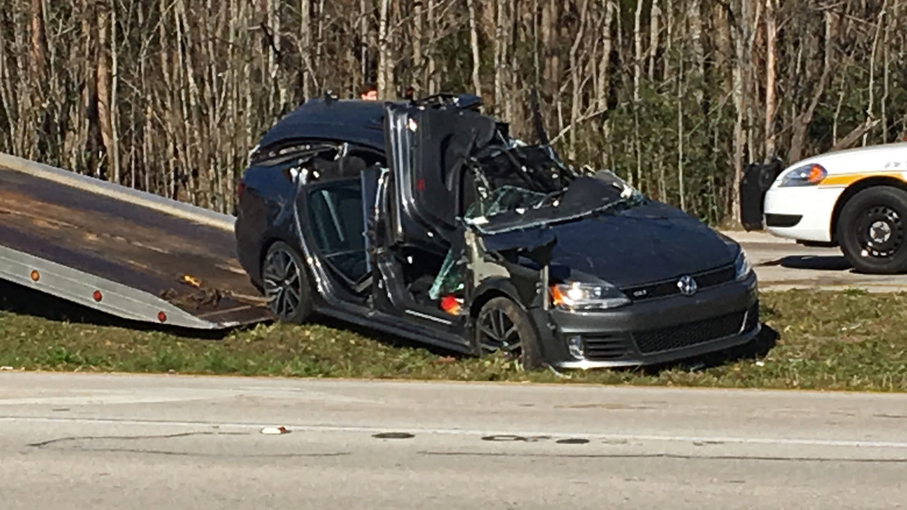 Crash involving tow truck backs up traffic on Philips Highway