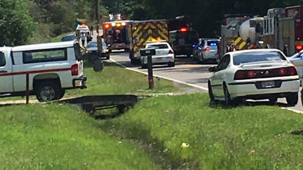 Crash shuts down Old Middleburg Road at 103rd Street