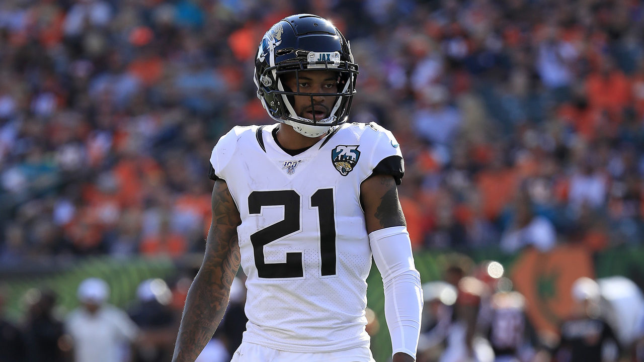 Jaguars congratulate A.J. Bouye on birth of his daughter